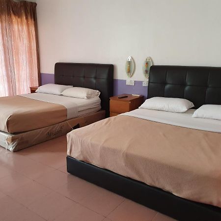 Ten Inn Kuala Terengganu Exterior foto