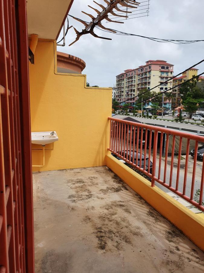 Ten Inn Kuala Terengganu Exterior foto